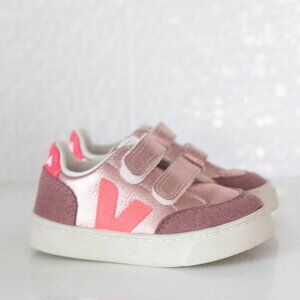 VEJA SNEAKERS